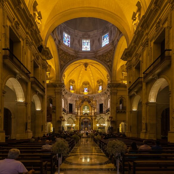 Basílica_de_Santa_María,_Elche,_España